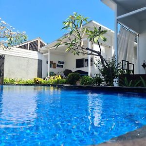 Queen Suite Pool View